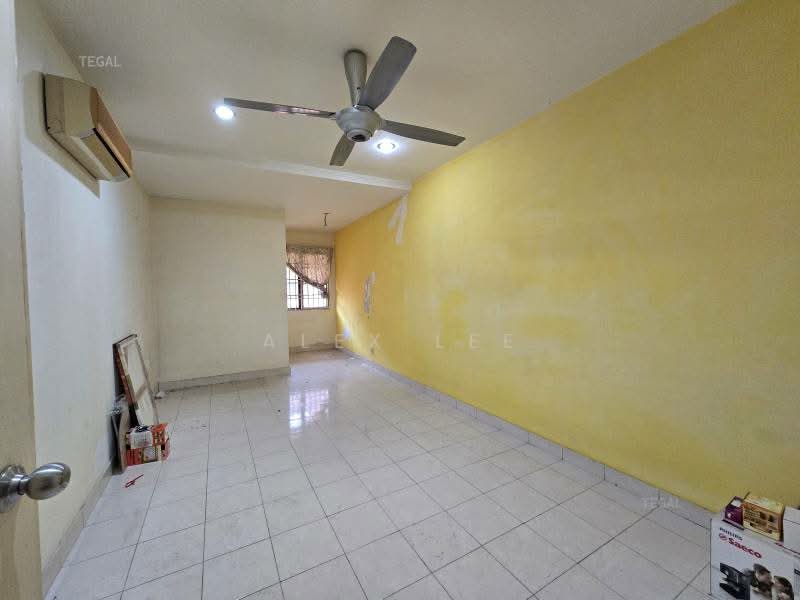 Rumah Teres untuk Dijual di Bandar Puteri Klang (Klang) - Alex Lee - Living Room - PropertyGuru.com.my