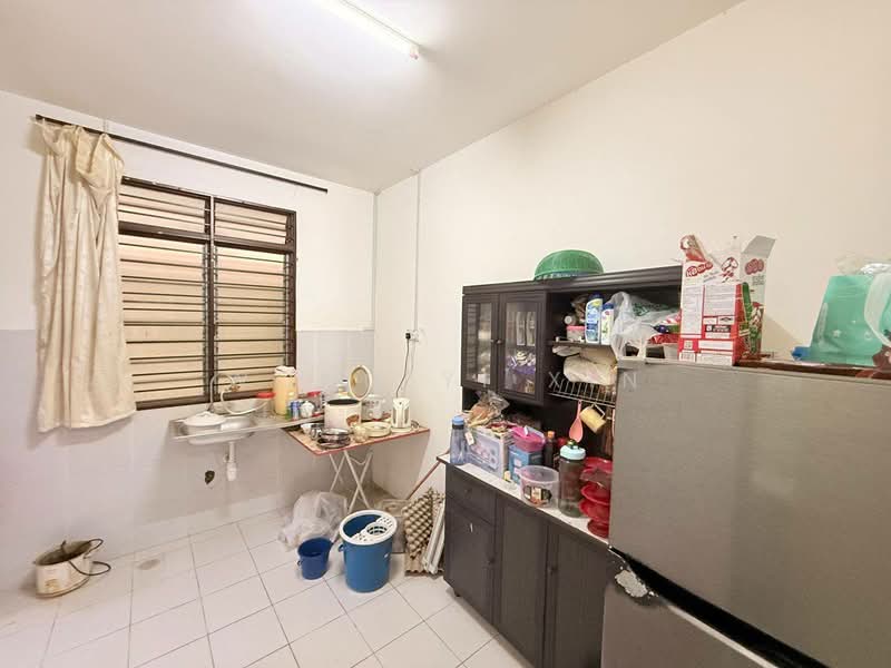 Rumah Teres 2 Tingkat untuk Dijual di Taman Setia Indah (Tebrau) - Wong Yi Xin - Kitchen - PropertyGuru.com.my