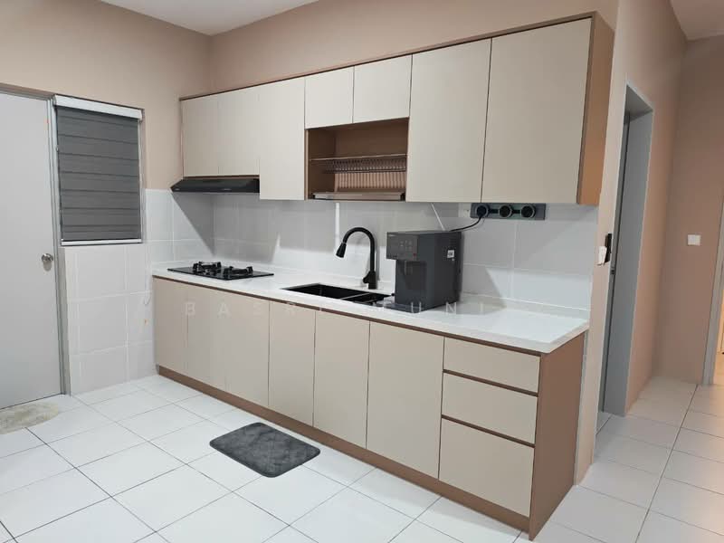 Kondominium untuk Disewa di Residensi Sateria - Basri Munir - Kitchen - PropertyGuru.com.my