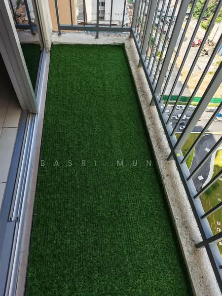 Kondominium untuk Disewa di Residensi Sateria - Basri Munir - Balcony - PropertyGuru.com.my