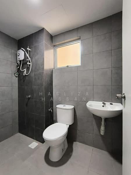 Pangsapuri untuk Disewa di The Centrina Service Apartment@Central Residence - Hasliza Hassan - Bathroom - PropertyGuru.com.my