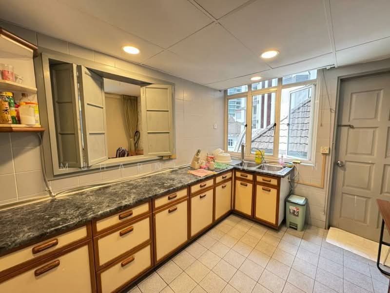 Condominium for Sale at 1A Stonor - muharni sawarin - Kitchen - PropertyGuru.com.my