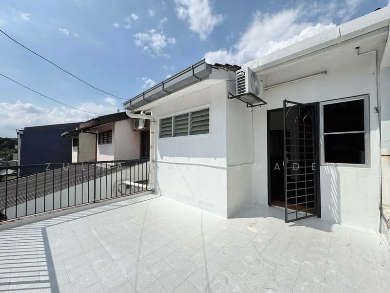 2-storey Terraced House for Sale in Taman Serdang Raya (Seri Kembangan) - Zulhaikal Asmadee - Exterior - PropertyGuru.com.my