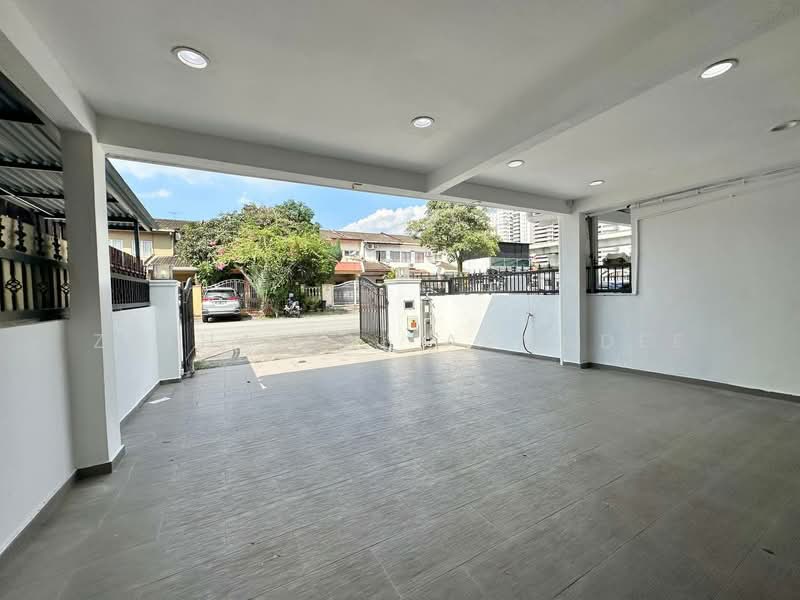 2-storey Terraced House for Sale in Taman Serdang Raya (Seri Kembangan) - Zulhaikal Asmadee - Exterior - PropertyGuru.com.my