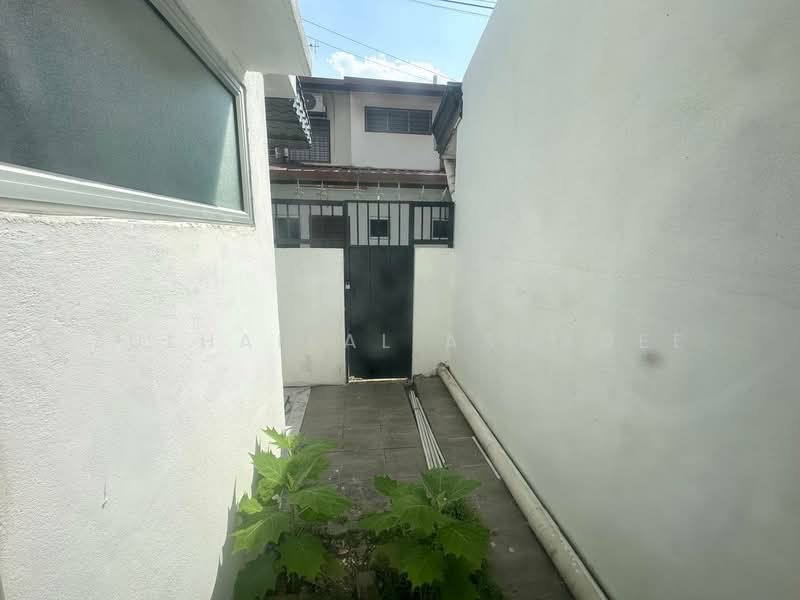 2-storey Terraced House for Sale in Taman Serdang Raya (Seri Kembangan) - Zulhaikal Asmadee - Exterior - PropertyGuru.com.my