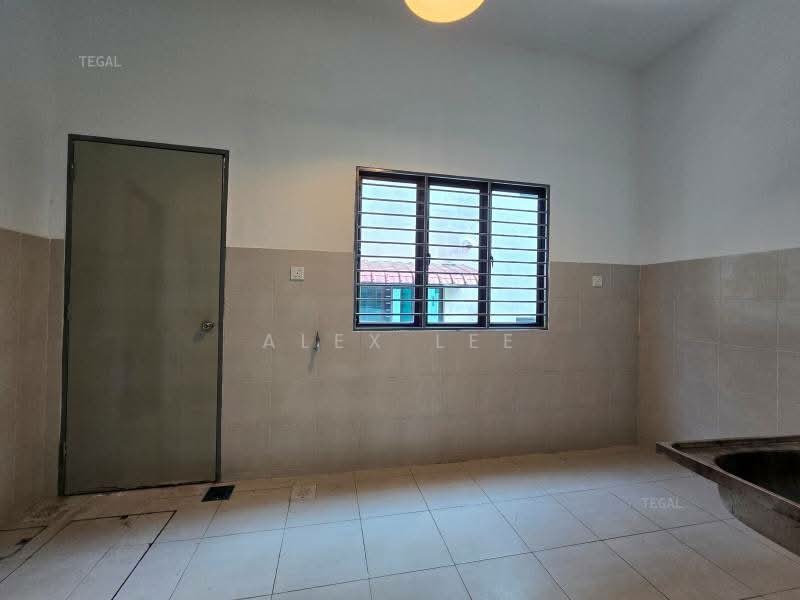 Rumah Teres 2 Tingkat untuk Dijual di Setia Alam (Selangor) - Alex Lee - Kitchen - PropertyGuru.com.my