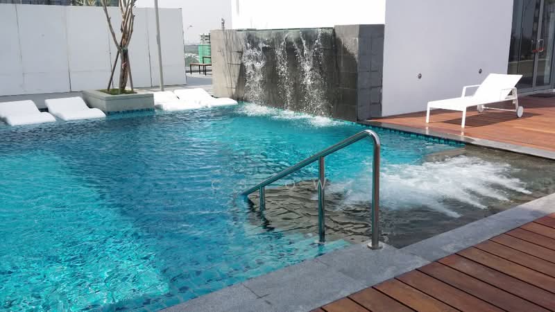 Servis Apartment untuk Disewa di Cascades Residency - CS OW - Pool - PropertyGuru.com.my
