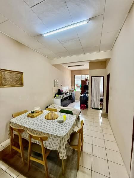 Rumah Teres untuk Dijual di Taman Politeknik (Telok Kemang) - Azrul Othman - Kitchen - PropertyGuru.com.my