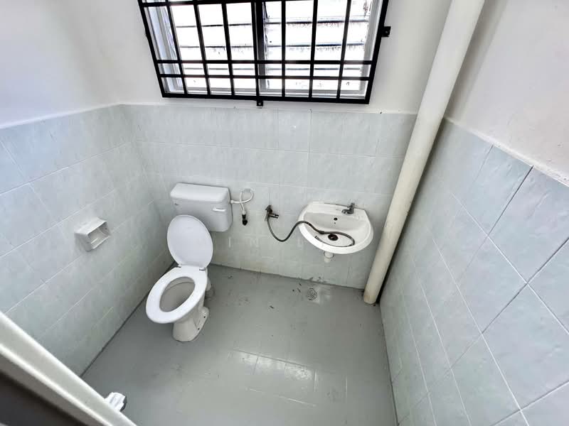2-storey Terraced House for Sale in Taman Sri Saujana (Kota Tinggi) - Win Lim - Bathroom - PropertyGuru.com.my