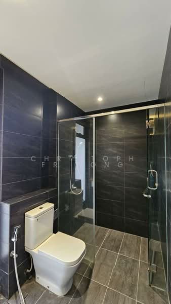 Servis Apartment untuk Disewa di NOVUM - Christopher Wong - Bathroom - PropertyGuru.com.my