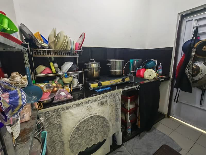 2-storey Terraced House for Sale in Taman Seri Austin (Tebrau) - Carol Low - Kitchen - PropertyGuru.com.my
