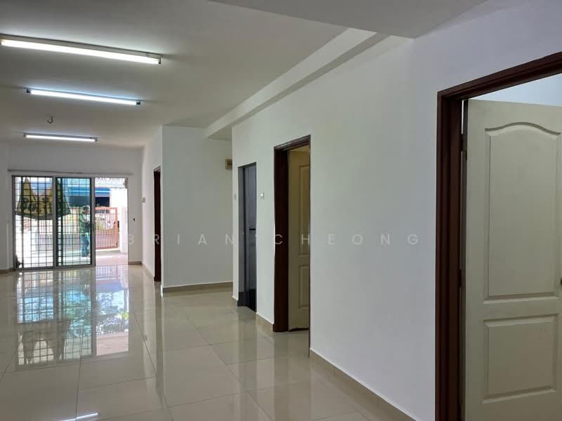 Rumah Bandar untuk Dijual di Taman Bukit Serdang (Seri Kembangan) - Brian Cheong - PropertyGuru.com.my