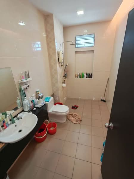 Semi-Detached House for Sale in Kelapa Sawit (Kulai) - Lilara Tiew - PropertyGuru.com.my