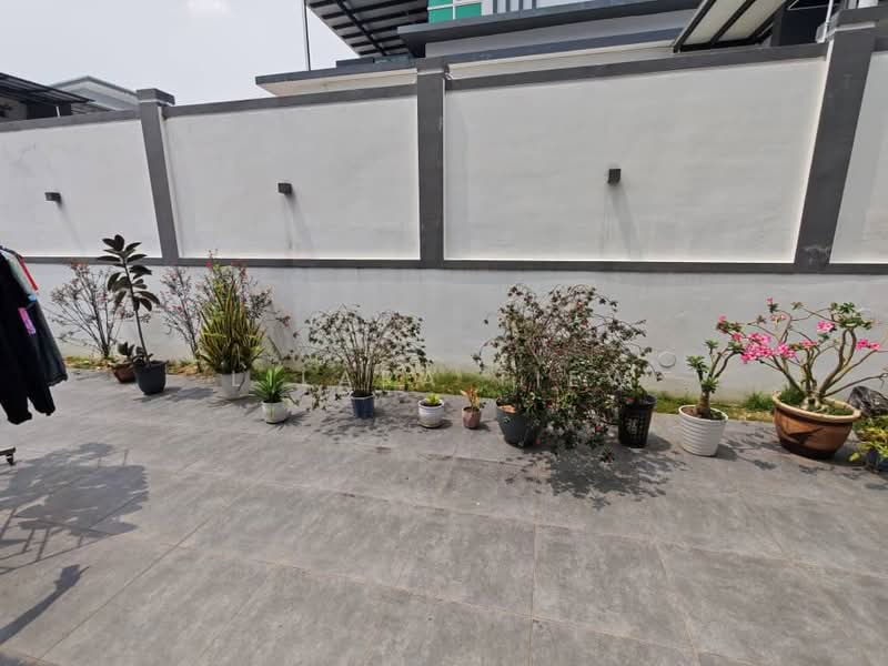 Semi-Detached House for Sale in Kelapa Sawit (Kulai) - Lilara Tiew - PropertyGuru.com.my