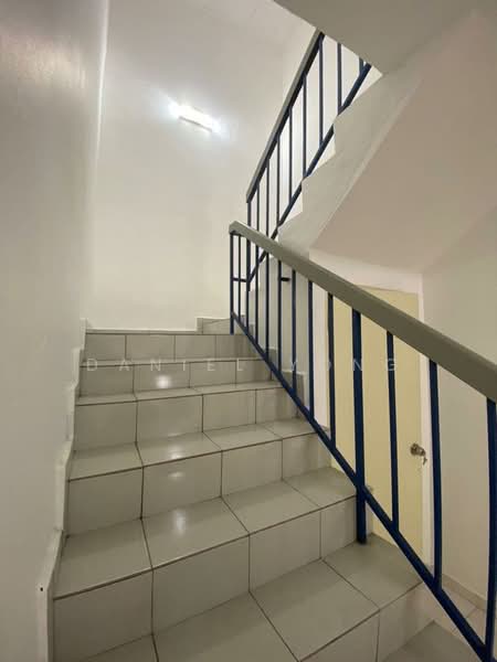 Rumah Teres 1.5 Tingkat untuk Dijual di Taman Megah Ria (Masai) - Daniel Yong - Corridor - PropertyGuru.com.my