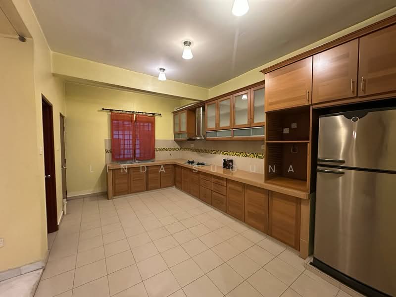 2-storey Terraced House for Sale in Putra Heights (Subang Jaya) - Linda Suguna - Kitchen - PropertyGuru.com.my