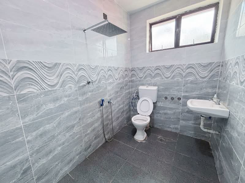 Semi-Detached House for Sale in Taman Pelangi (Johor Bahru) - Julie Yew - Bathroom - PropertyGuru.com.my