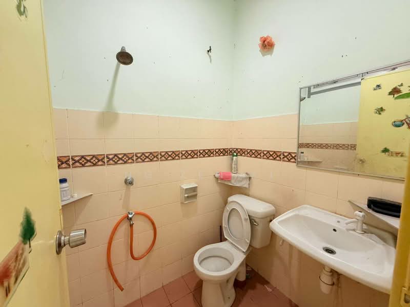 Rumah Teres untuk Dijual di Taman Mutiara Rini (Skudai) - NG ZEN XI - Bathroom - PropertyGuru.com.my