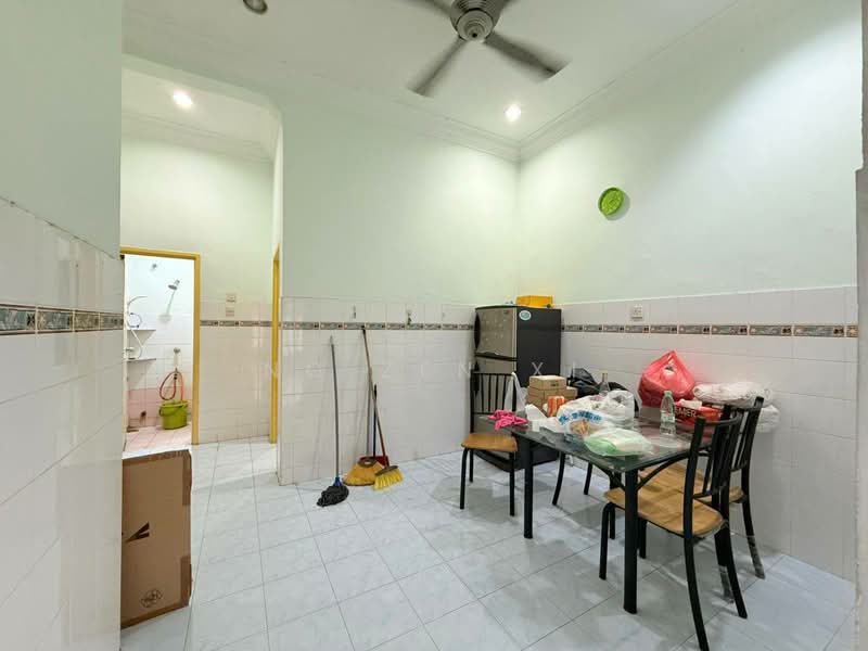 Rumah Teres untuk Dijual di Taman Mutiara Rini (Skudai) - NG ZEN XI - Kitchen - PropertyGuru.com.my