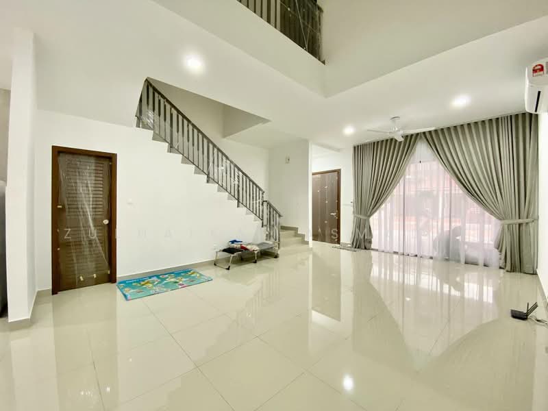 2-storey Terraced House for Rent in Setia Safiro (Cyberjaya) - Zulhaikal Asmadee - Living Room - PropertyGuru.com.my