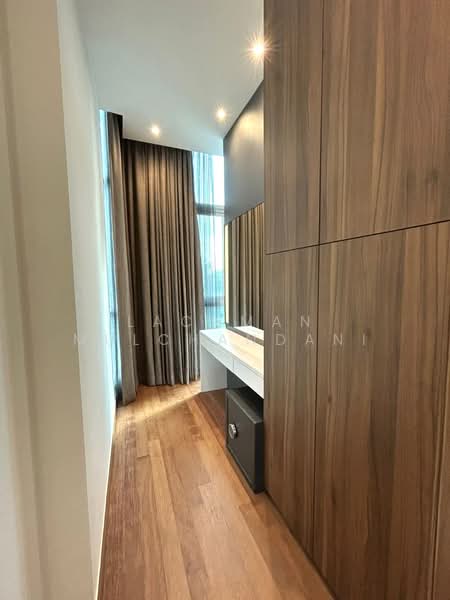 Condominium for Sale at Sunway Vivaldi - Lachman Mulchandani - Master wardrobe - PropertyGuru.com.my
