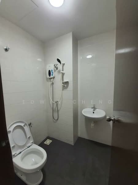 Service Residence for Rent at Service Residence @ Landmark Residence 1 - Edwin Cheng - Bathroom - PropertyGuru.com.my