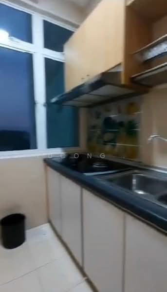 Apartment for Sale at Sri Samudera Apartment (Seaview Residence Suites) - Yucong . - Kitchen - PropertyGuru.com.my