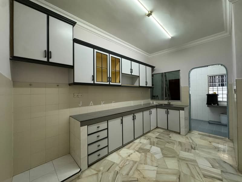 Rumah Teres 2 Tingkat untuk Dijual di Sungai Long (Bandar Sungai Long) - Jake Lim - Kitchen - PropertyGuru.com.my