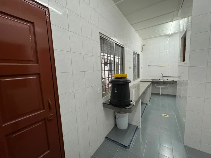 Rumah Teres 2 Tingkat untuk Dijual di Sungai Long (Bandar Sungai Long) - Jake Lim - Kitchen - PropertyGuru.com.my