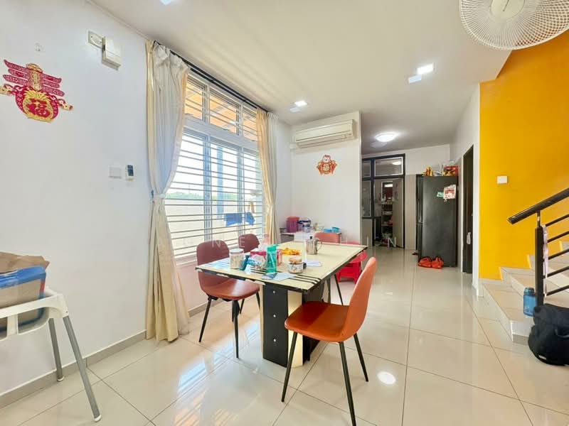 Rumah Teres 2 Tingkat untuk Dijual di Taman Dato' Chellam (Ulu Tiram) - Agnes Chin - Dining Room - PropertyGuru.com.my