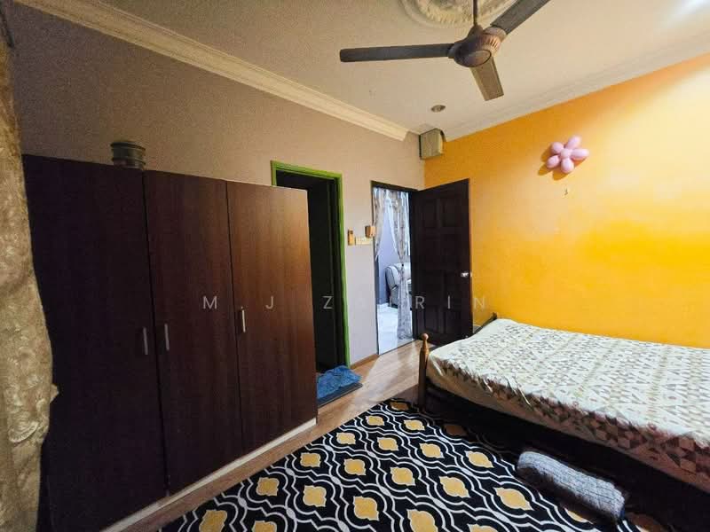 Rumah Banglo untuk Dijual di Bandar Rinching (Semenyih) - M.J Zairin - Bedroom - PropertyGuru.com.my