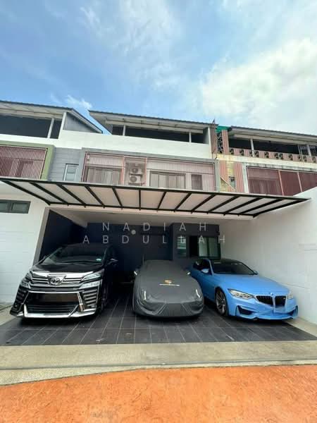 Rumah Teres 3 Tingkat untuk Dijual di Denai Alam (Shah Alam) - Nadiah Abdullah - Exterior - PropertyGuru.com.my
