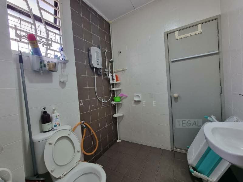Rumah Teres untuk Dijual di Bandar Puteri Klang (Klang) - Alex Lee - Bathroom - PropertyGuru.com.my