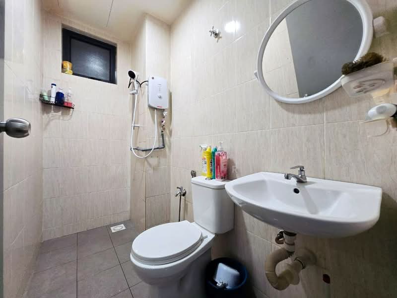 Pangsapuri untuk Dijual di Vista Bangi - M.J Zairin - Bathroom - PropertyGuru.com.my
