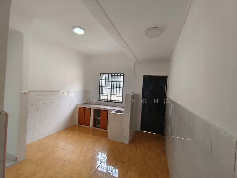 Rumah Teres 1 Tingkat untuk Dijual di Bandar Seri Alam (Masai) - Daniel Yong - Kitchen - PropertyGuru.com.my