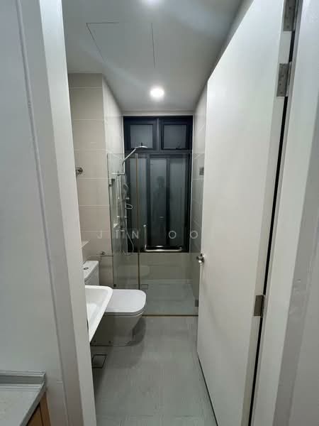 Kondominium untuk Disewa di Waltz Residences - Jin Ooi - Bathroom - PropertyGuru.com.my