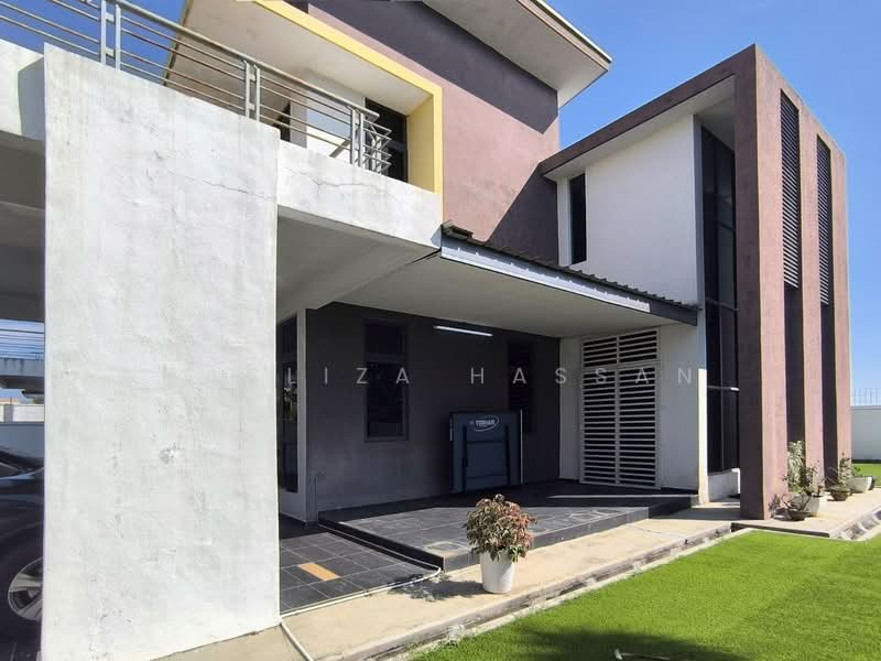 Semi-Detached House for Sale in Ayer Keroh (Melaka) - Hasliza Hassan - Exterior - PropertyGuru.com.my