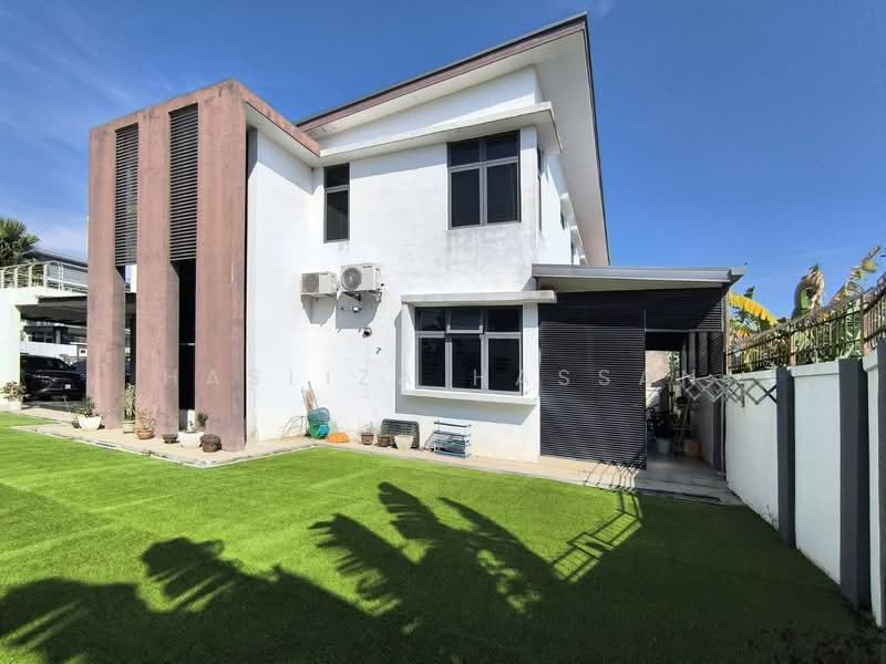 Semi-Detached House for Sale in Ayer Keroh (Melaka) - Hasliza Hassan - Exterior - PropertyGuru.com.my