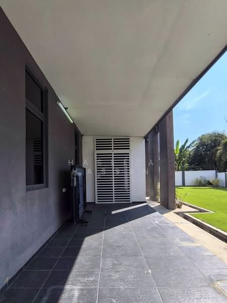Semi-Detached House for Sale in Ayer Keroh (Melaka) - Hasliza Hassan - Exterior - PropertyGuru.com.my