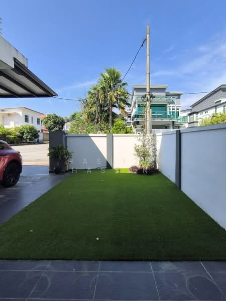 Semi-Detached House for Sale in Ayer Keroh (Melaka) - Hasliza Hassan - Exterior - PropertyGuru.com.my