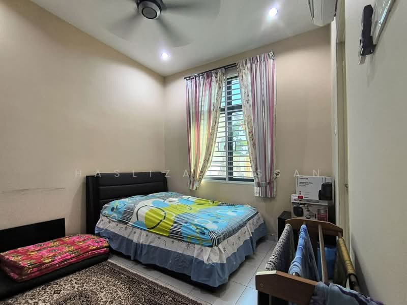 Semi-Detached House for Sale in Ayer Keroh (Melaka) - Hasliza Hassan - Bedroom - PropertyGuru.com.my