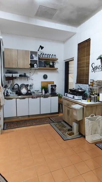 Rumah Teres 1 Tingkat untuk Dijual di Taman Mount Austin (Tebrau) - Cindy Lim - Kitchen - PropertyGuru.com.my
