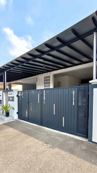 Rumah Teres 1 Tingkat untuk Dijual di Taman Mount Austin (Tebrau) - Cindy Lim - Exterior - PropertyGuru.com.my