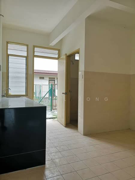Rumah Teres 2 Tingkat untuk Dijual di Taman Pulai Jaya (Kulai) - Daniel Yong - Kitchen - PropertyGuru.com.my