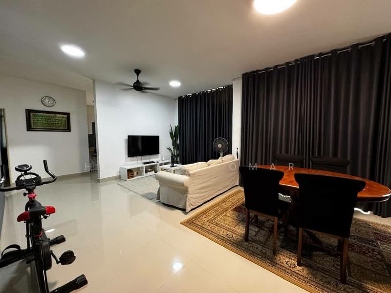 Bungalow for Sale in Mahkota Hills (Lenggeng) - Hazeman Omar - Living Room - PropertyGuru.com.my