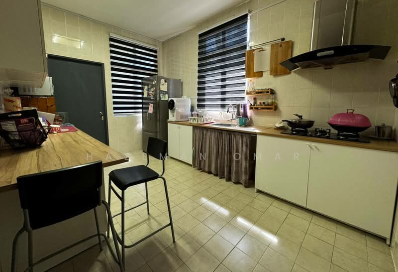 Bungalow for Sale in Mahkota Hills (Lenggeng) - Hazeman Omar - Kitchen - PropertyGuru.com.my