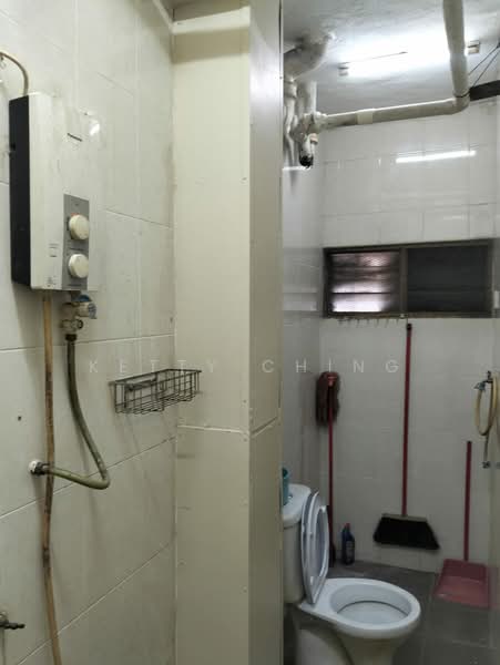 Apartment for Rent at Apartment Melor - Ketty Ching - Bathroom - PropertyGuru.com.my
