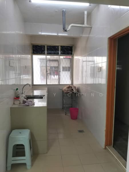 Apartment for Rent at Apartment Melor - Ketty Ching - Kitchen - PropertyGuru.com.my