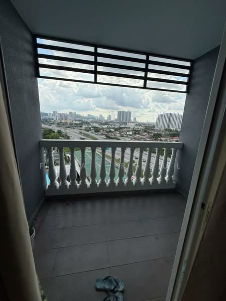 Servis Apartment untuk Disewa di Tuan 2egacy - Farah Rasul - Balcony - PropertyGuru.com.my
