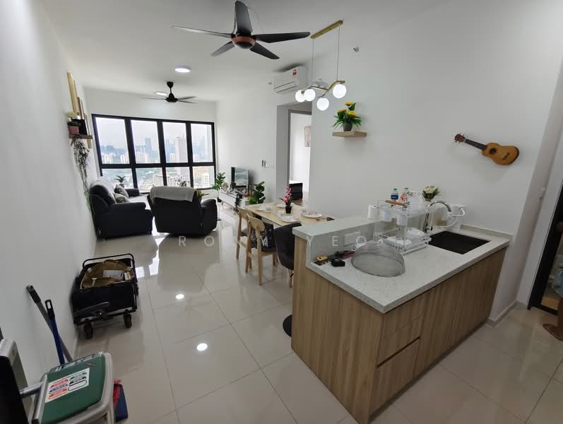 Servis Apartment untuk Disewa di Sunway Belfield - Rony Yeo - Living Room - PropertyGuru.com.my